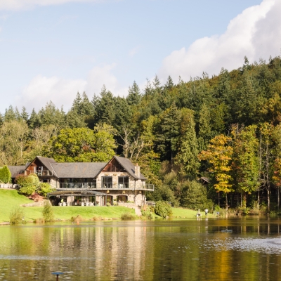 Wedding News: Canada Lodge and Lake is a charming wedding venue tucked away in the lush Welsh countryside